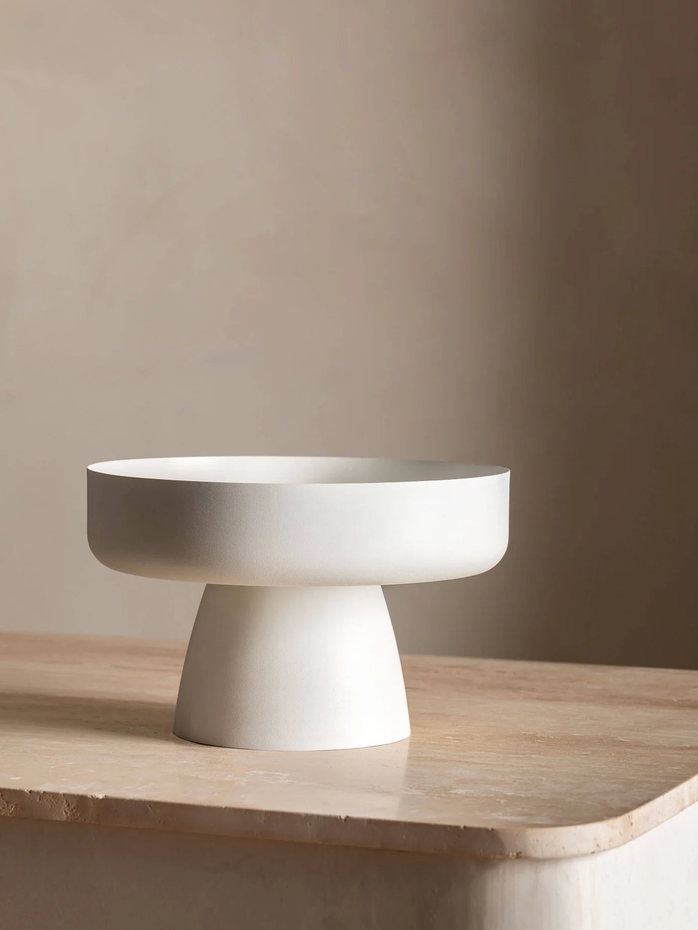 Mona Pedestal