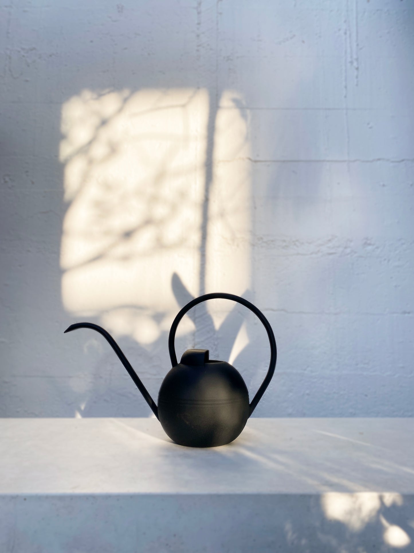 Dome watering can