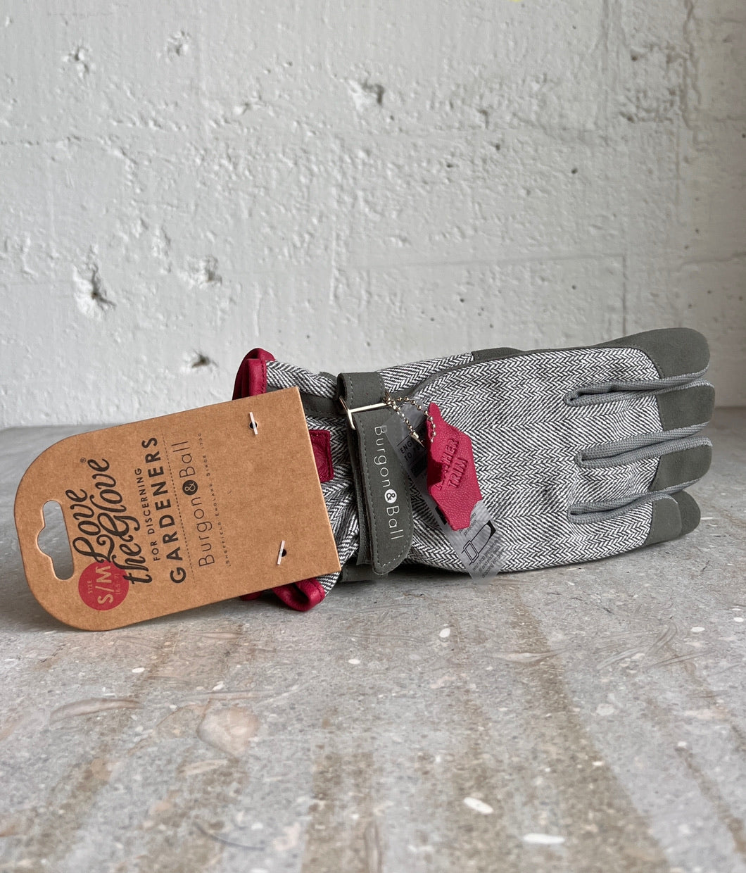 Dig the Glove