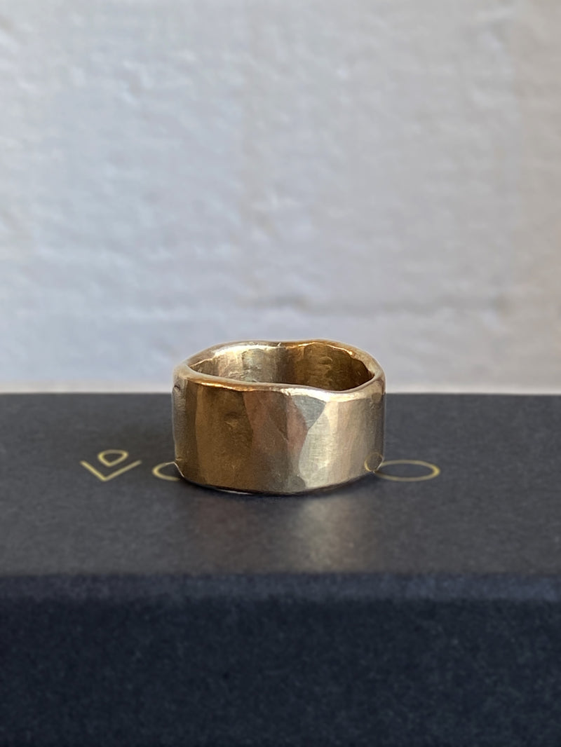 Vosso Bronze Flat Wide Organic Band