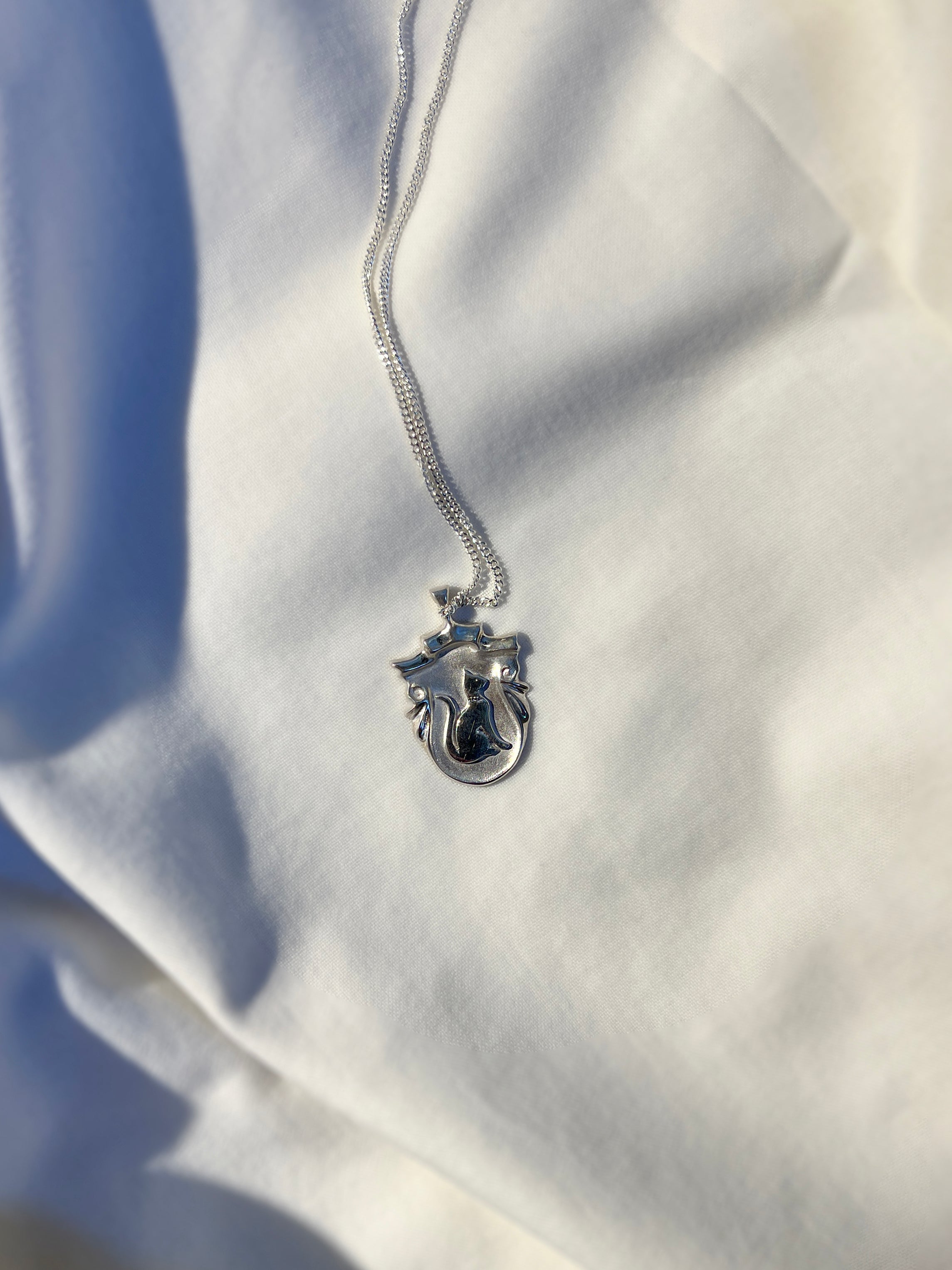 Cat pendant in sterling silver